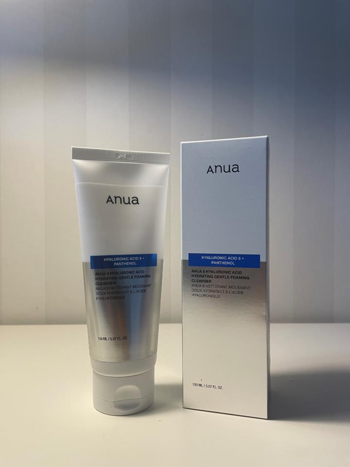 Anua hydrating gently foaming cleanser